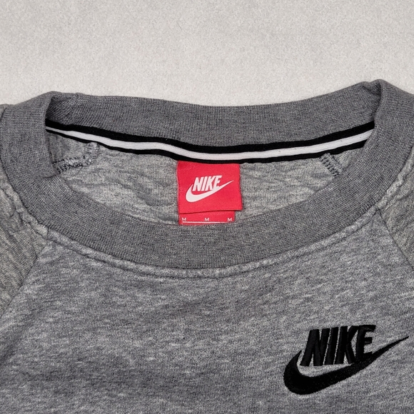 Nike medium men's crew neck sweatshirt - Picture 2 of 4